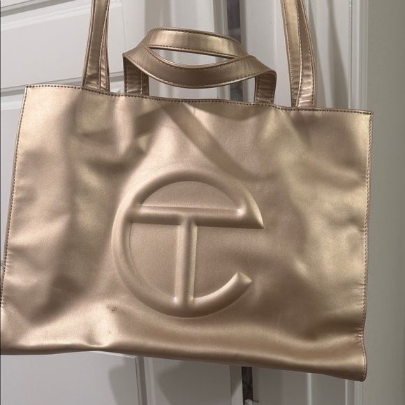 Telfar Shimmering Gold medium Tote Bag - Picture 4 of 10